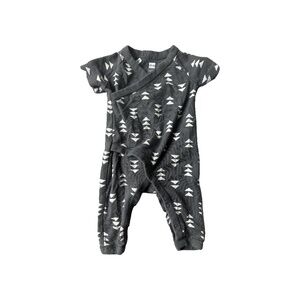 Tea Unisex Romper size: 0-3 months